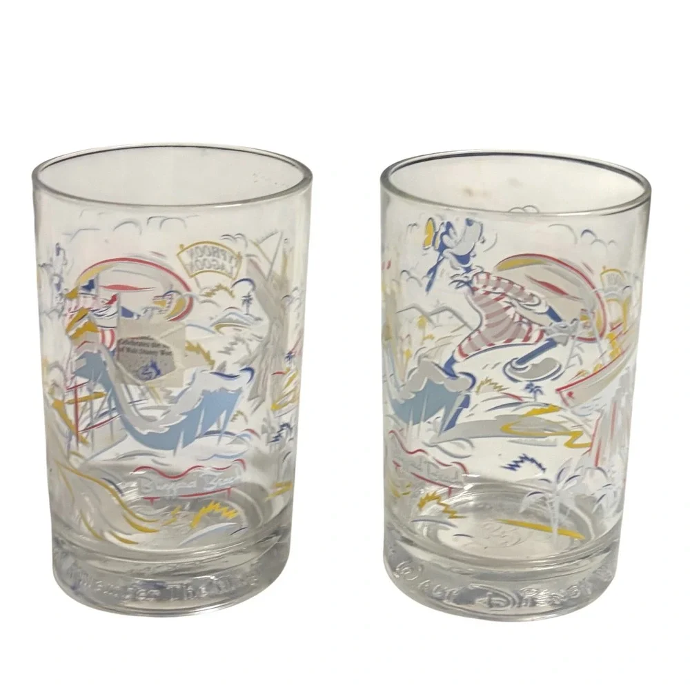 Disney World 25th Anniversary Remember The Magic Goofy Water Park Glasses Set‎ 2